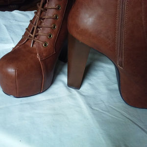 NEW Cognac-Color Booties